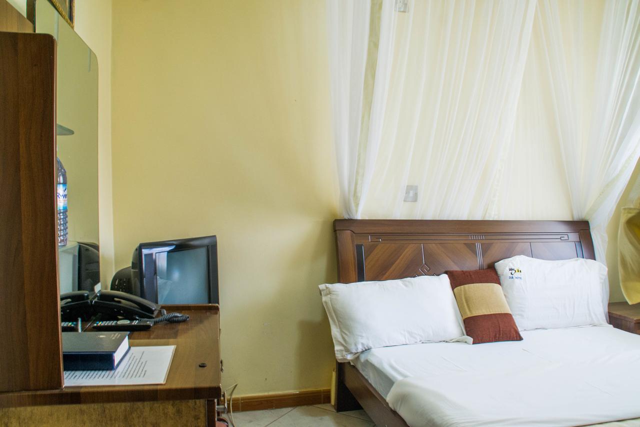 Desert Breeze Hotel Arua Kültér fotó